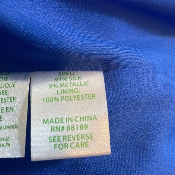 🌺 Lilly Pulitzer Florin blue Moroccan metallic top small - Picture 6 of 8